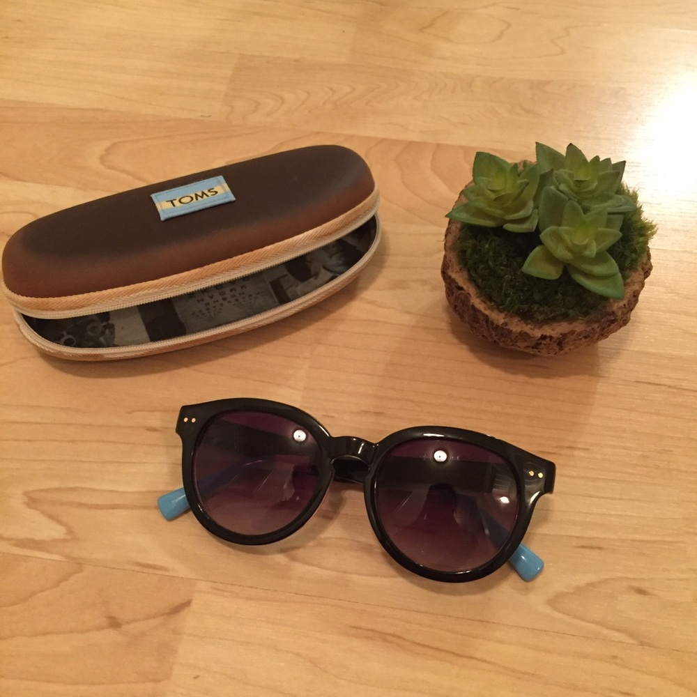 TOMS Sunglasses